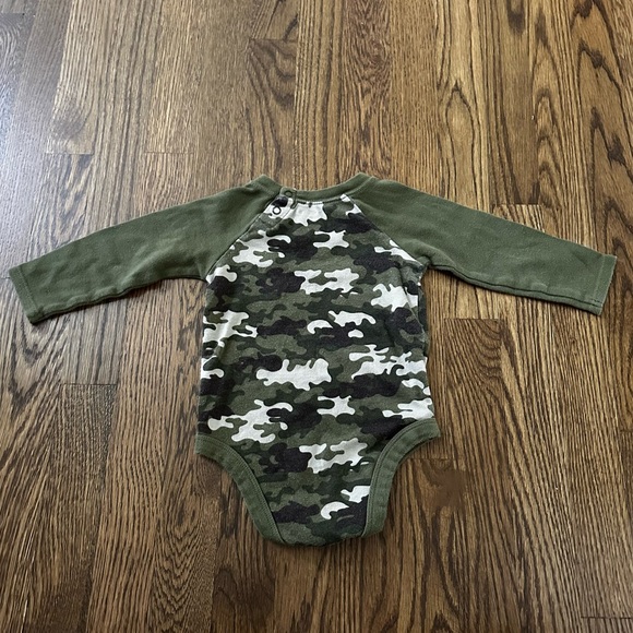 Garanimals camouflage long sleeve bodysuits, size 18M - Picture 5 of 6